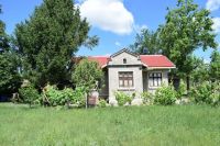 Detached House With Large Plot Of Land A