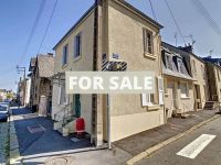 Ideal Holiday Home In Coastal Town Location