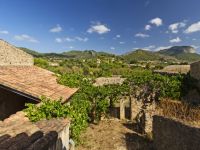 Historic Property With Lovely Views In Alaro