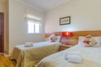 Luxury 2 Bedroom En Suite In Private Condominium, Victoria Boulevard