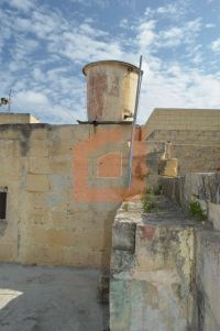 Unconverted Town House Senglea, South For Sale
