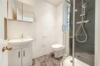 4 Bedrooms - Apartment - London - For Sale -